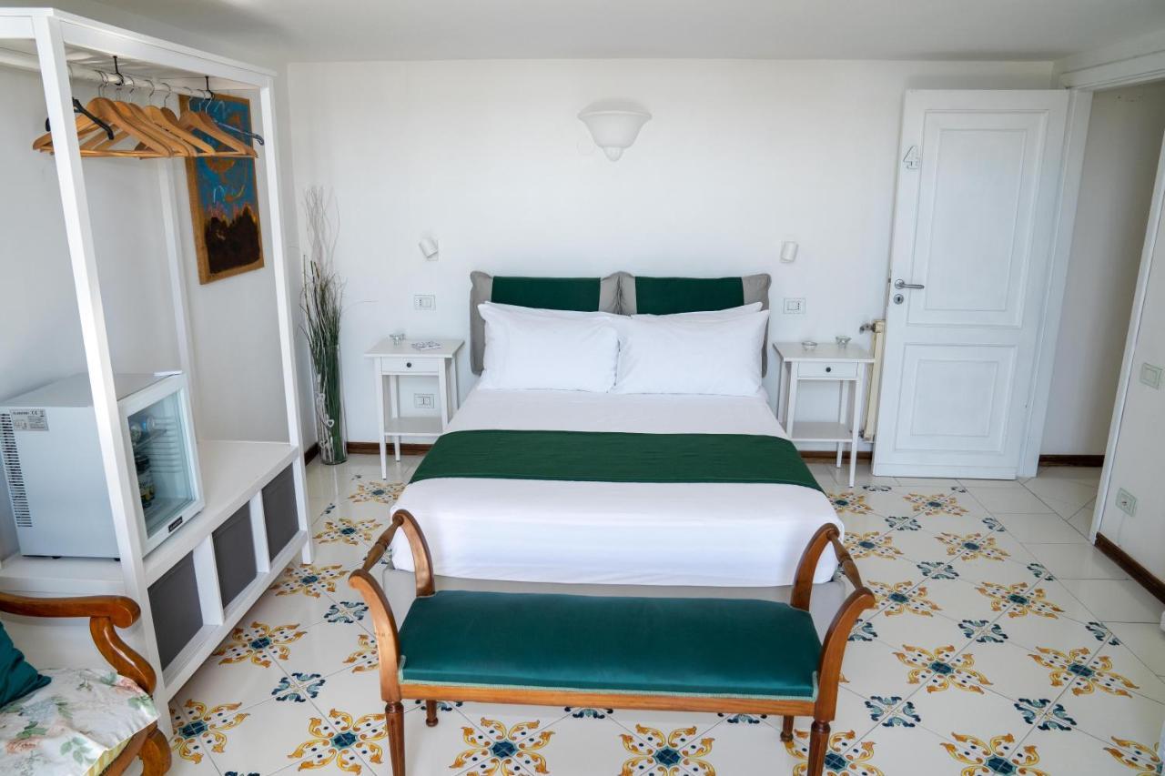 Le Stanze Di Sissi - Luxury Suites Naples Exterior photo