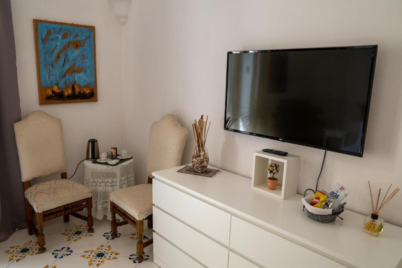 Le Stanze Di Sissi - Luxury Suites Naples Exterior photo