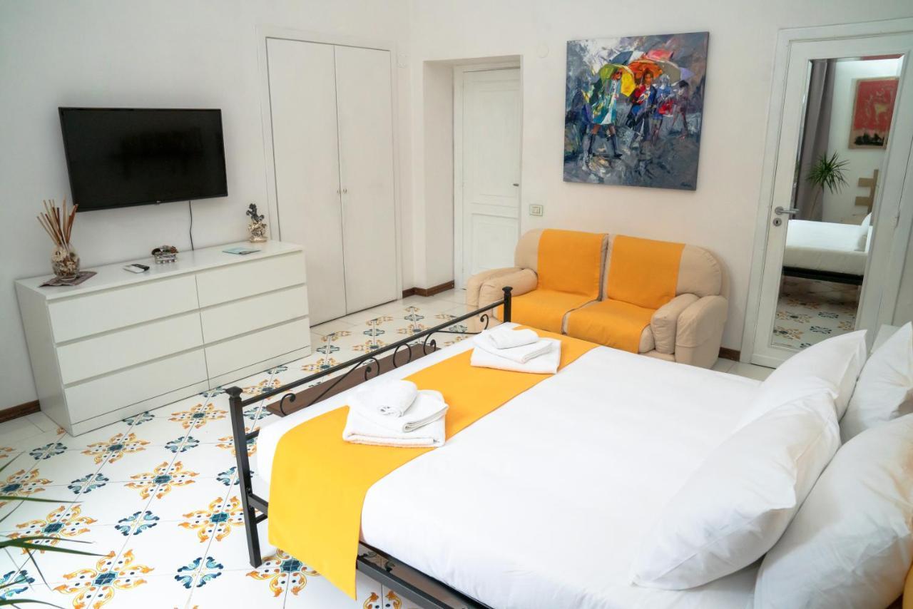 Le Stanze Di Sissi - Luxury Suites Naples Exterior photo